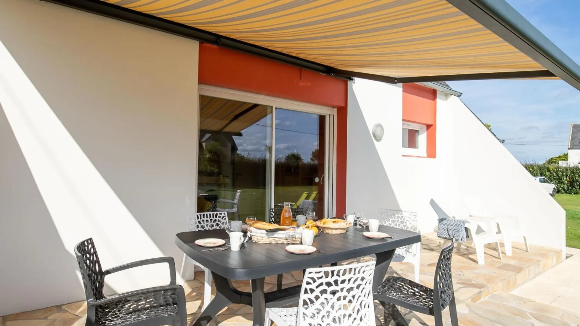 Holiday Home Trouz Ar Mor By Interhome Kerlouan